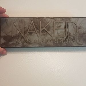 Urban decay naked smoky palette